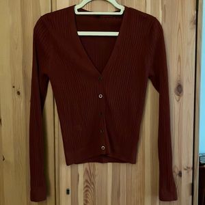 Uniqlo fitted ribbed sweater, maroon, small